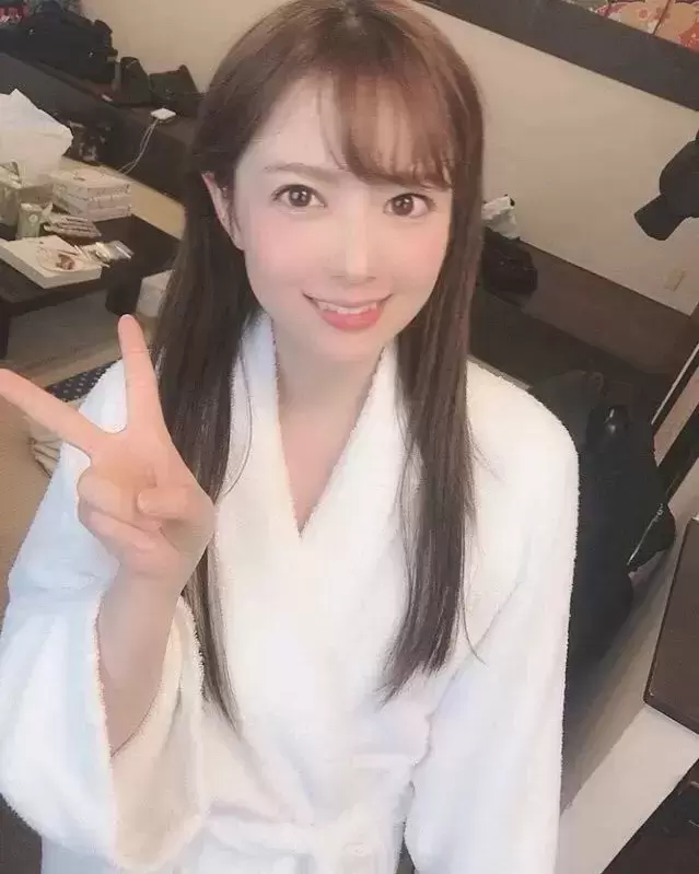率真小虎牙岬奈奈美写真分享，赏心悦目！-九鬼社 - 二次元飞机杯排行榜与推荐